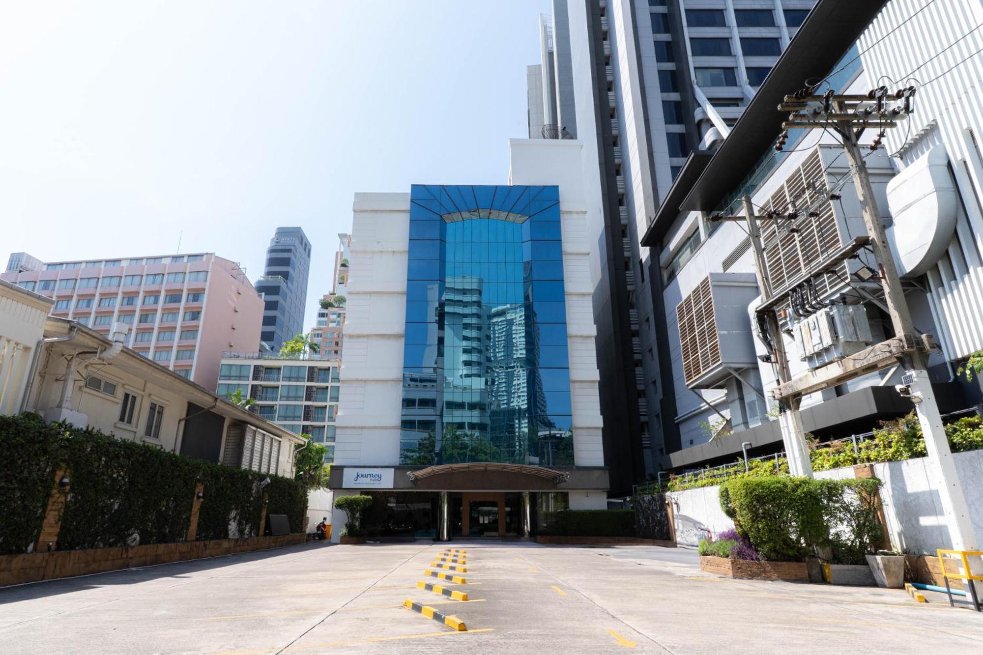 Journeyhub Sukhumvit 26, Bangkok - Formerly St James Hotel 外观 照片